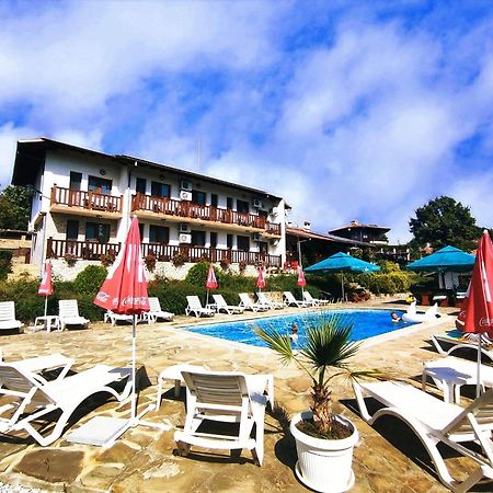 Family Complex Krisbo Hotel Donkovtsi Buitenkant foto