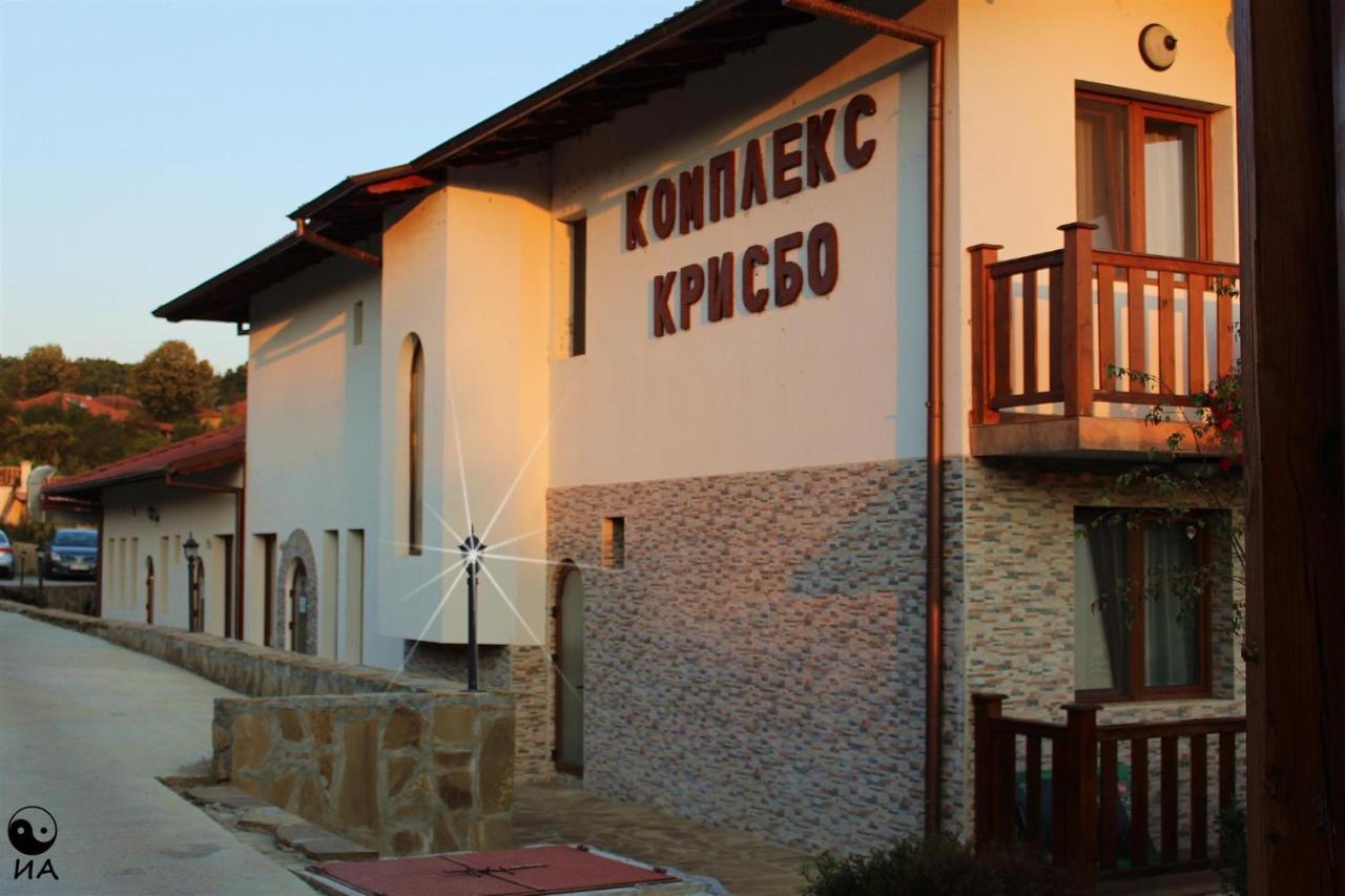 Family Complex Krisbo Hotel Donkovtsi Buitenkant foto