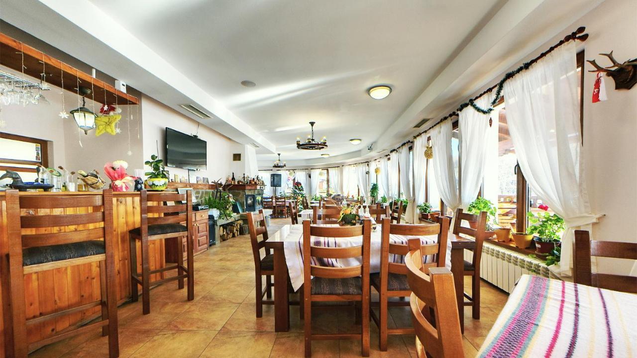 Family Complex Krisbo Hotel Donkovtsi Buitenkant foto
